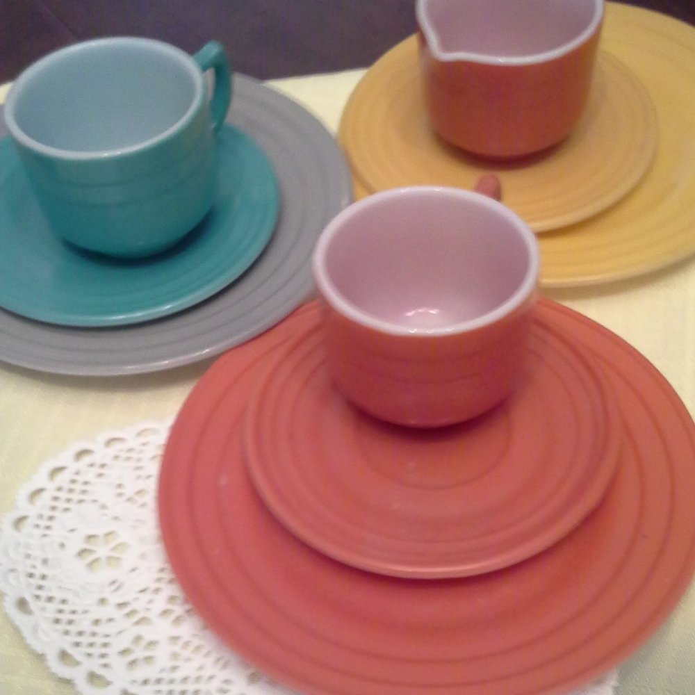 VINTAGE HAZEL ATLAS CHILDS TEA SET 1950 vintage, household set. Tee time.